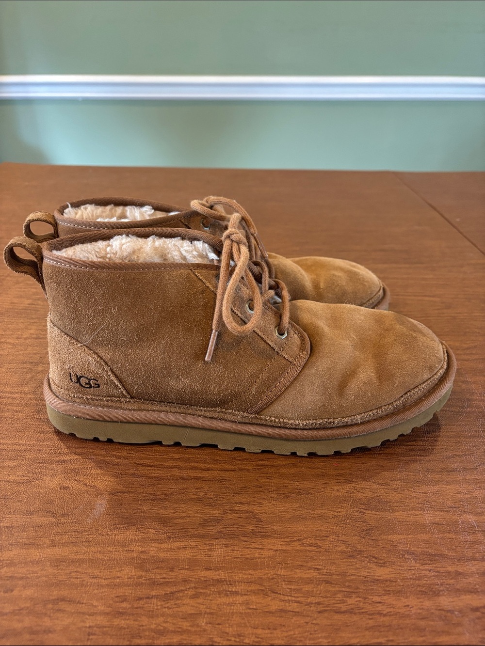 UGG Men Chukka Boots in Chestnut Suede